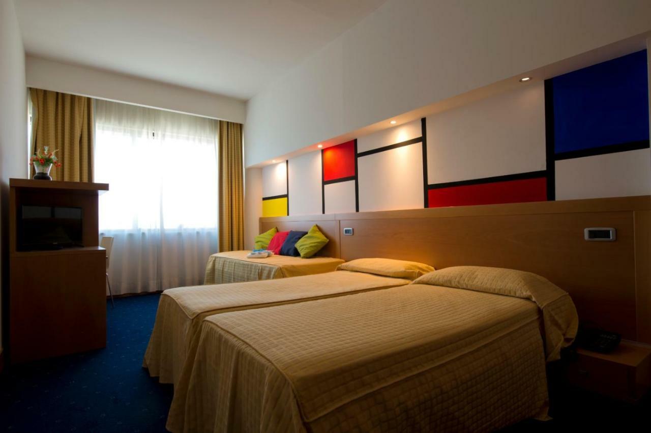Hotel Planet Arezzo Exterior foto